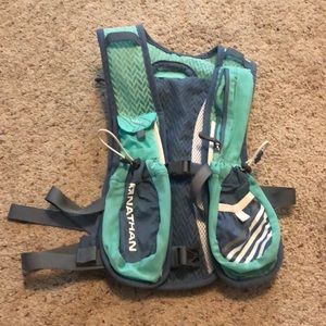 Nathan Fireball hydration pack